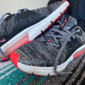 Womens Airmax size 6